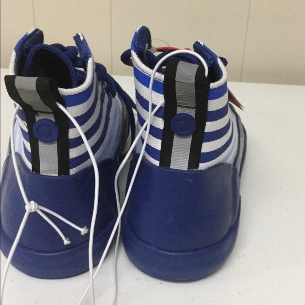 Hunter Canvas Water Repellant Sneakers - Picture 5 of 5